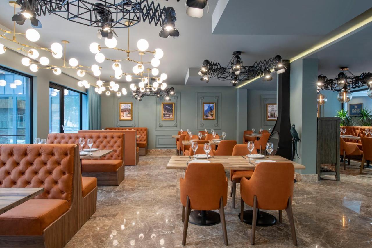 Bristol Hotel And Spa บาคูเรียนี ภายนอก รูปภาพ