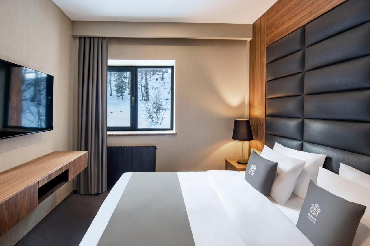 Bristol Hotel And Spa บาคูเรียนี ภายนอก รูปภาพ