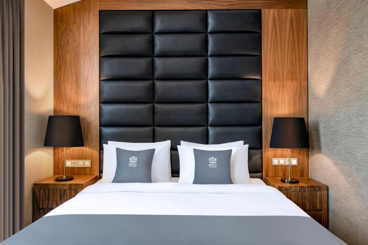 Bristol Hotel And Spa บาคูเรียนี ภายนอก รูปภาพ