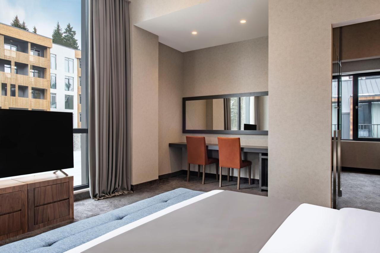 Bristol Hotel And Spa บาคูเรียนี ภายนอก รูปภาพ