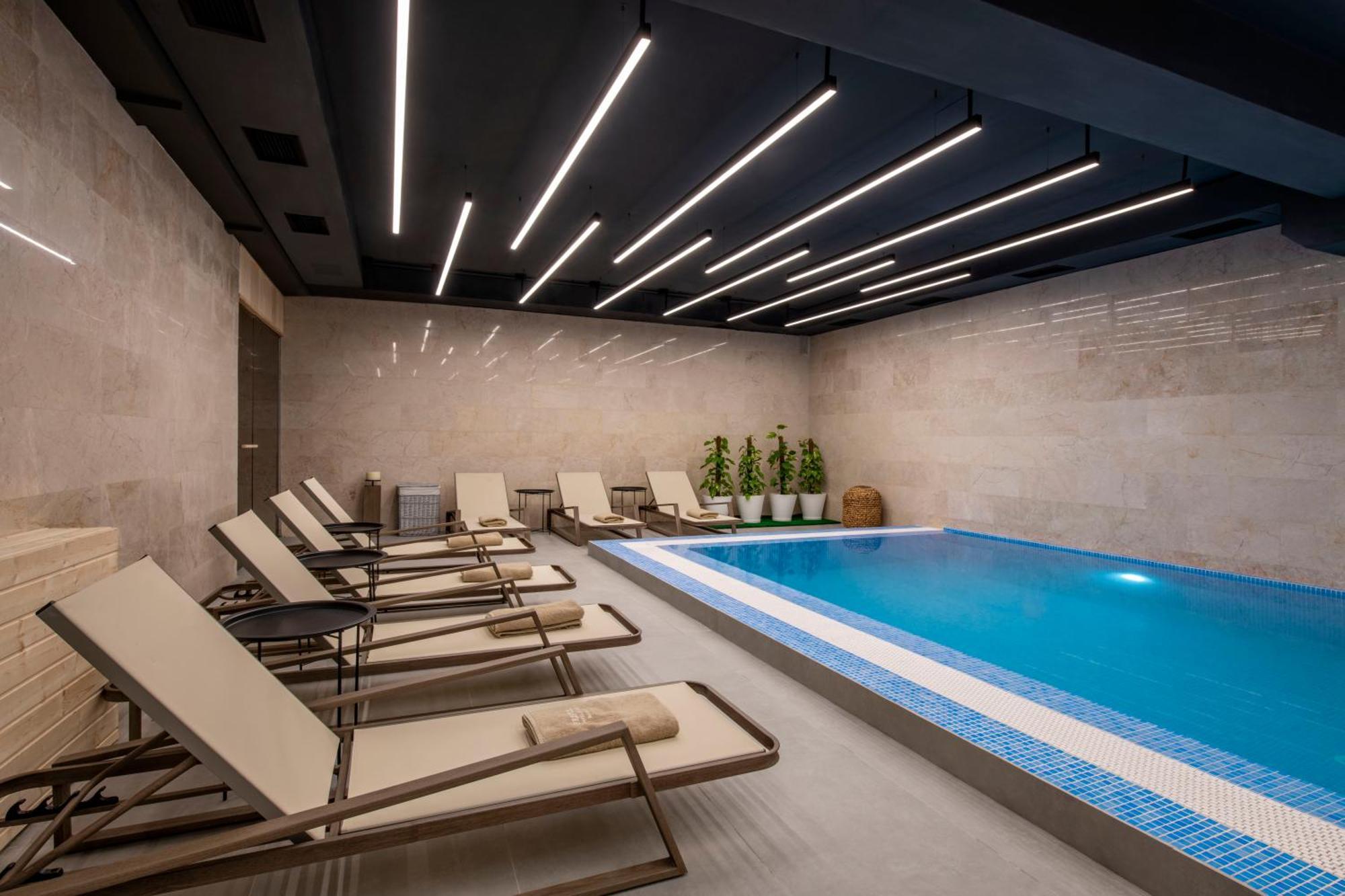 Bristol Hotel And Spa บาคูเรียนี ภายนอก รูปภาพ